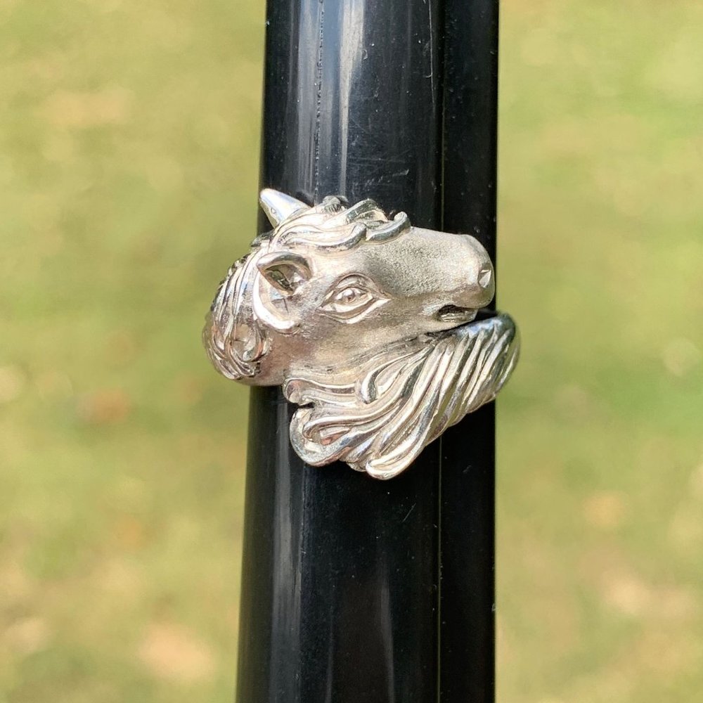 Gorgeous Women's Sterling Silver Horse Equestrian Ring, Satin Finish, Size 7 - Picture 3 of 10